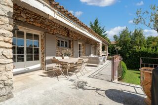  Villa  vendre 6 pices 157 m