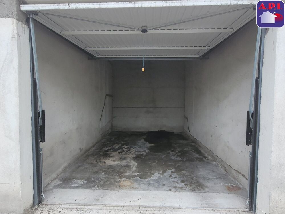 Location Parking/Garage Parking intérieur Lavelanet