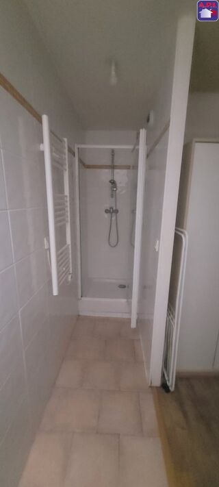  Appartement à louer 2 pièces 27 m²
