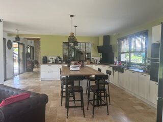  Maison à vendre 14 pièces 332 m²