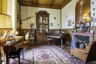  Villa � vendre 15 + pi�ces 427 m�