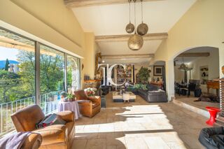  Villa  vendre 7 pices 198 m