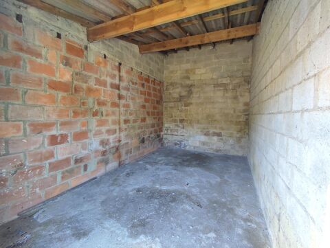  Parking / Garage  louer 1 pice 16 m