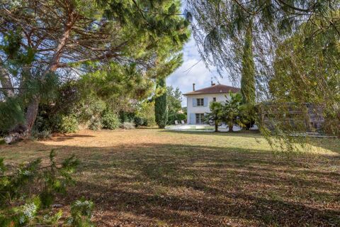   Maison Maison - 5 pièce(s) - 203 m²