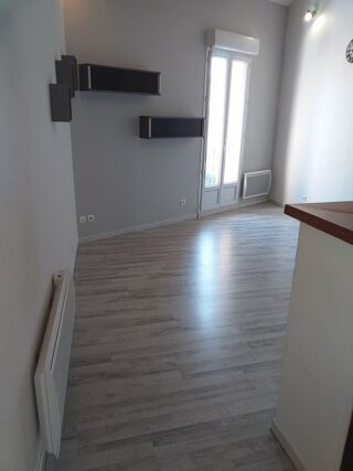  Appartement à louer 3 pièces 45 m²