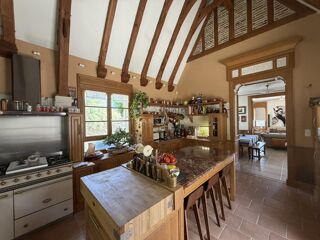  Maison à vendre 10 pièces 326 m²
