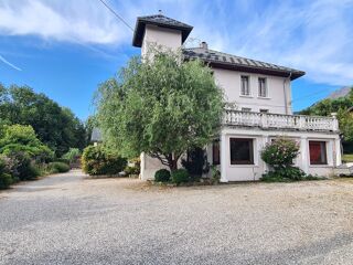  Maison à vendre 15 + pièces 565 m²