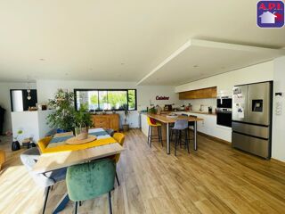  Villa � vendre 4 pi�ces 180 m�