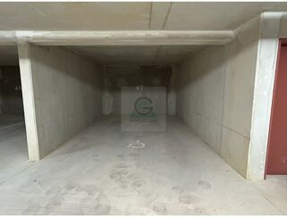  Parking / Garage � louer 