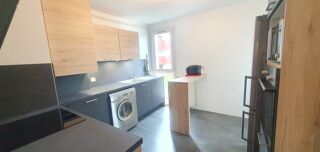  Appartement à louer 2 pièces 72 m²