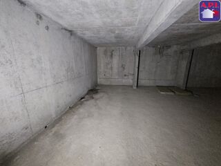  Parking / Garage à vendre 