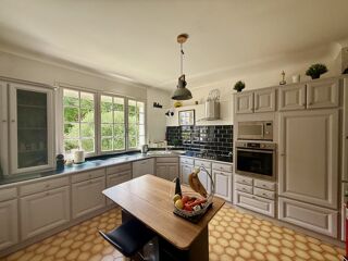  Maison � vendre 15 + pi�ces 280 m�