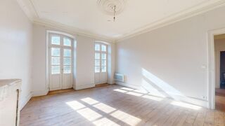  Immeuble  vendre 15 + pices 521 m