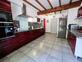  Maison à vendre 15 + pièces 460 m²