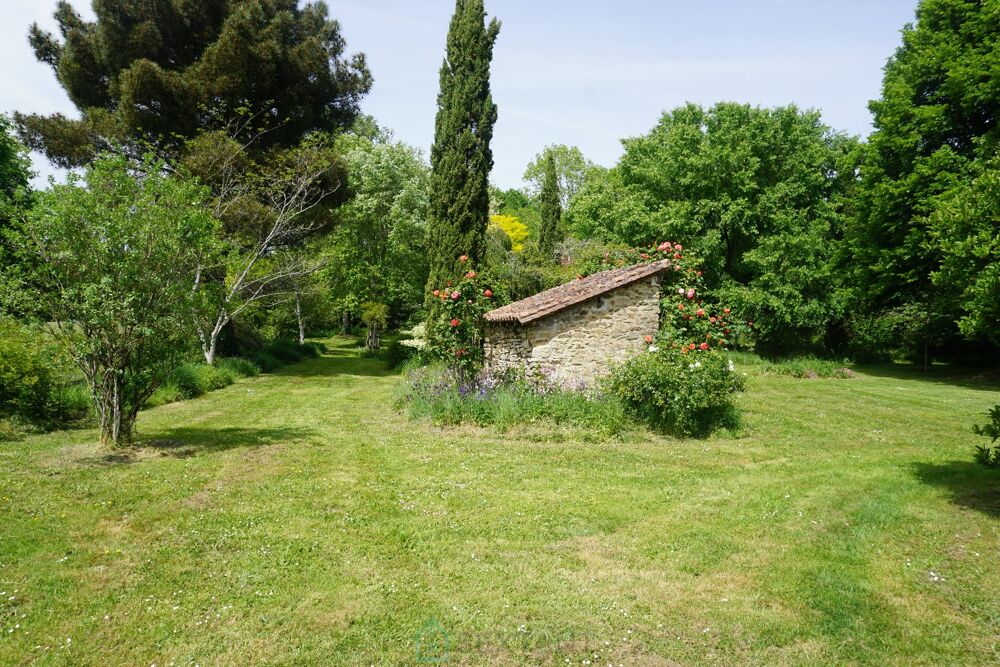 � vendre  Villa Saint-Jory-de-Chalais (24800)