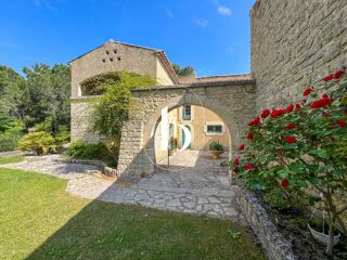  Maison  vendre 7 pices 242 m