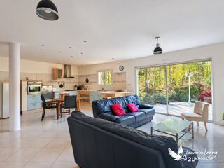  Maison à vendre 9 pièces 266 m²