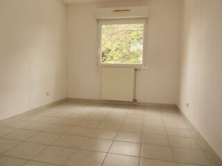  Appartement à louer 3 pièces 66 m²
