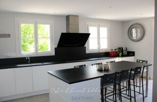  Villa  vendre 11 pices 487 m