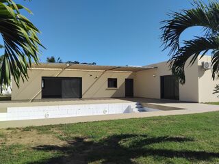  Maison � vendre 4 pi�ces 200 m� Ngaparou