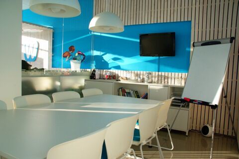 Local commercial 749000 73000 Barberaz