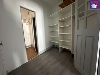  Appartement à louer 3 pièces 81 m²