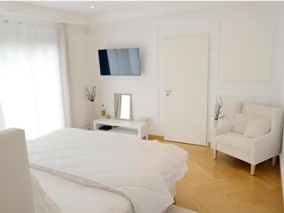  Villa  vendre 9 pices 310 m