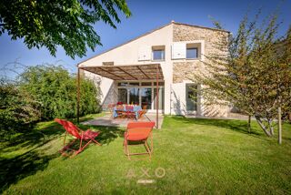  Villa à vendre 15 + pièces 567 m²