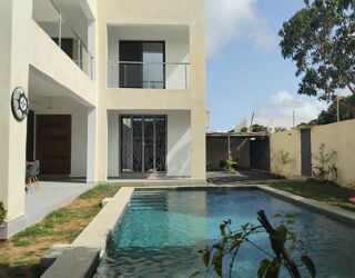  Maison � vendre 5 pi�ces 180 m� Ngaparou