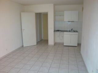  Appartement à louer 2 pièces 31 m²