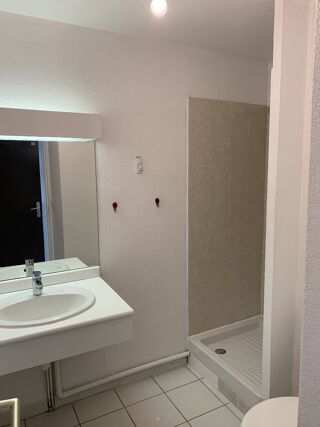  Appartement à louer 1 pièce 20 m²