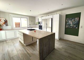  Maison � vendre 8 pi�ces 250 m�