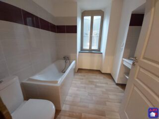  Appartement à louer 4 pièces 82 m²