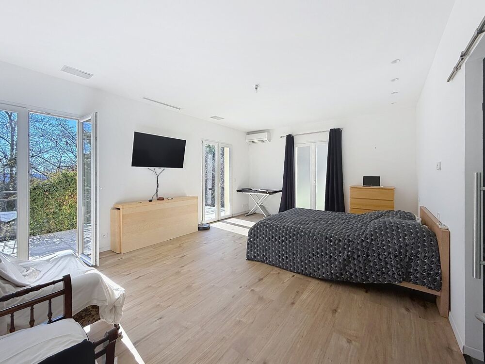 � vendre  Maison Gilette (06830)