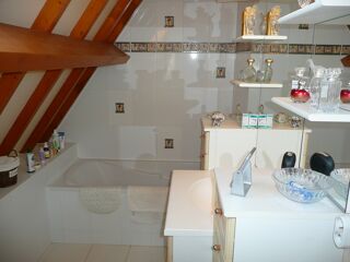  Maison  vendre 15 + pices 833 m