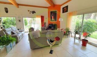  Villa  vendre 6 pices 400 m