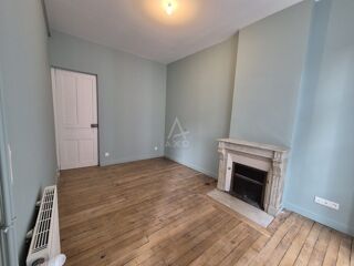  Appartement à louer 4 pièces 96 m²