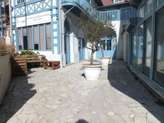  Maison à vendre 10 pièces 301 m²