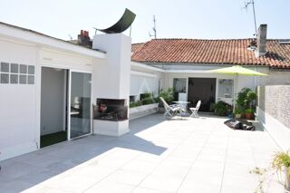  Immeuble � vendre 900 m�