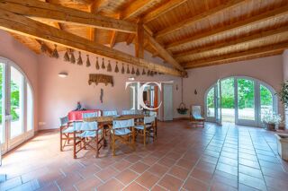  Villa à vendre 7 pièces 146 m²