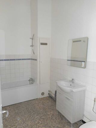  Appartement à louer 2 pièces 47 m²