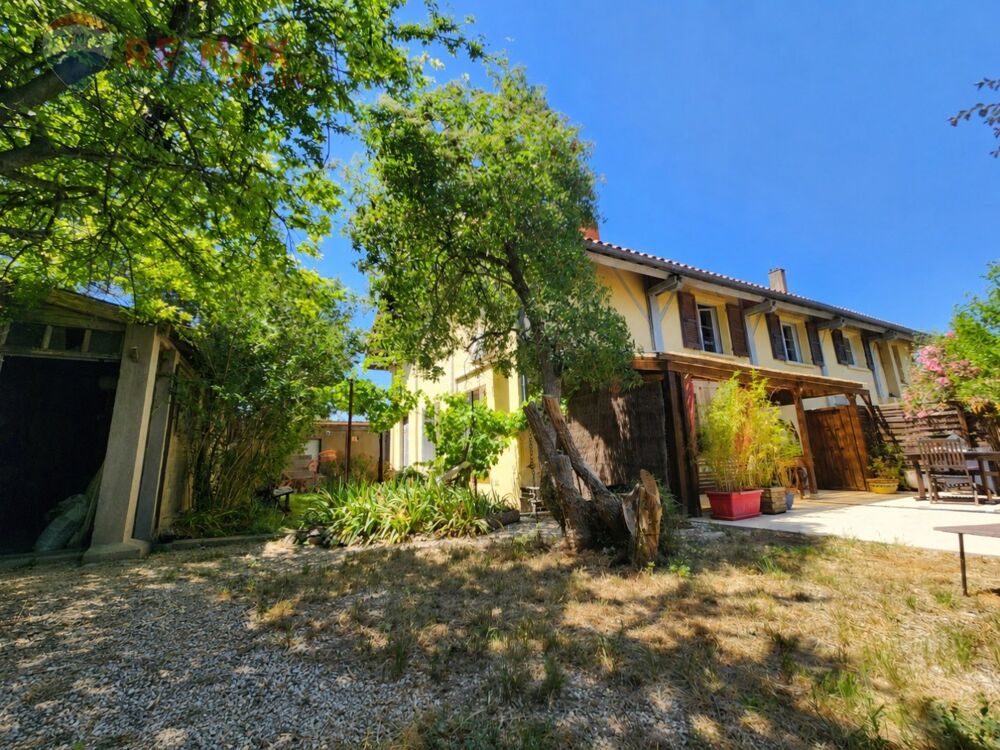 Maison 10 pièces 295 m² · à Carcassonne · 295 m² · 299 900 €