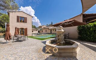  Maison à vendre 15 + pièces 380 m²