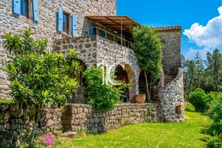  Villa à vendre 12 pièces 300 m²