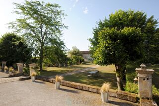  Villa à vendre 8 pièces 310 m²