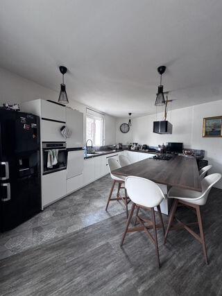  Appartement à vendre 6 pièces 180 m²