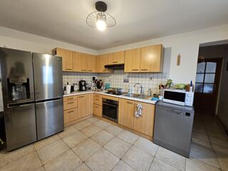  Maison  vendre 8 pices 175 m