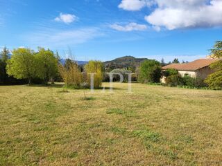  Villa  vendre 10 pices 210 m