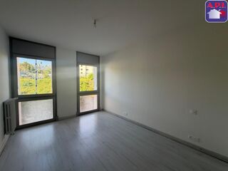  Appartement à louer 3 pièces 76 m²