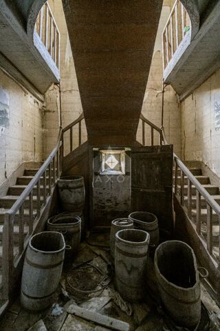  Maison  vendre 15 + pices 218 m